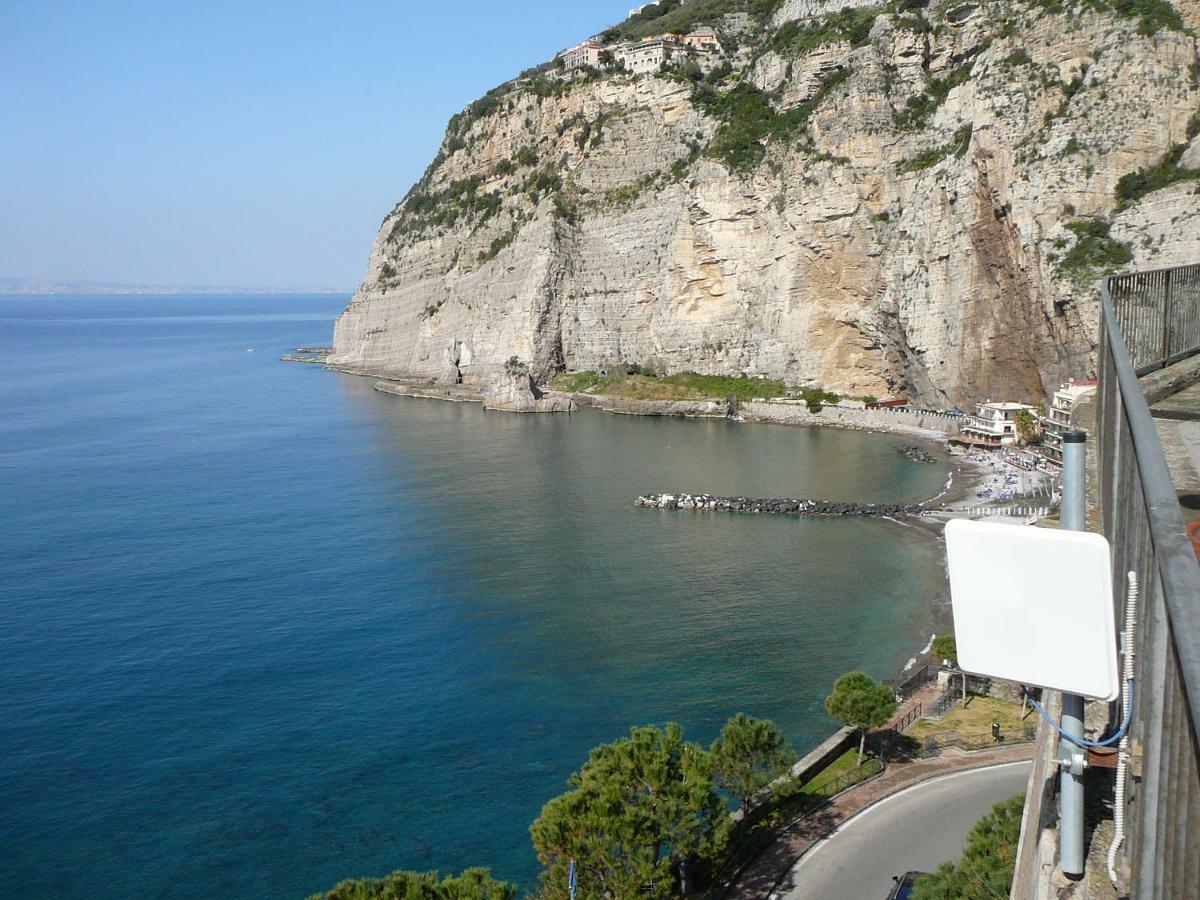 梅塔Villino L'Aranceto Sorrentino住宿加早餐旅馆 外观 照片